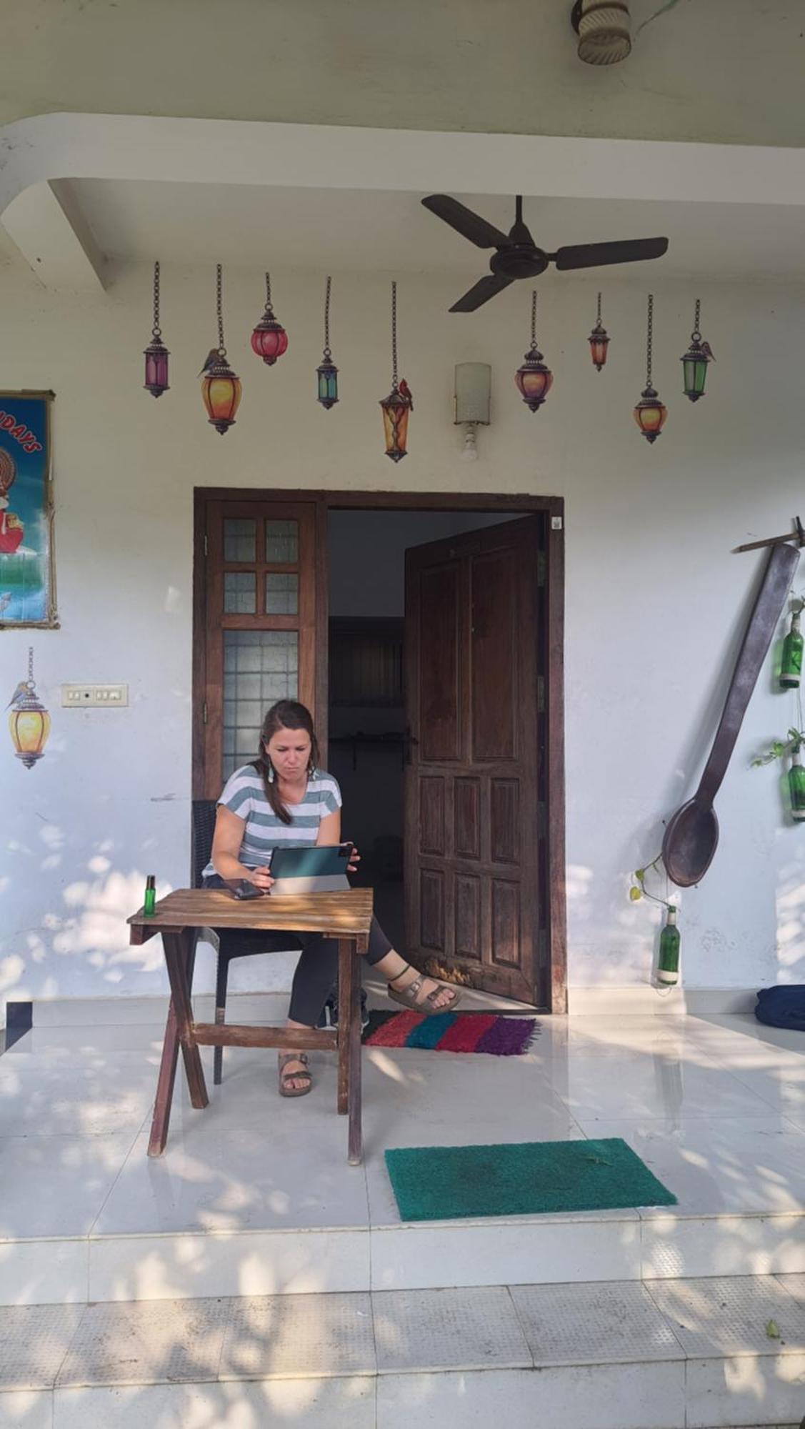 Abru'S Holidays International Travelers Alappuzha Dış mekan fotoğraf